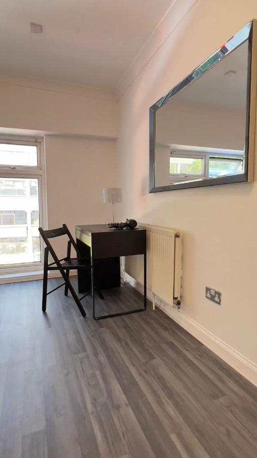 Aldgate Rooms London Exterior photo